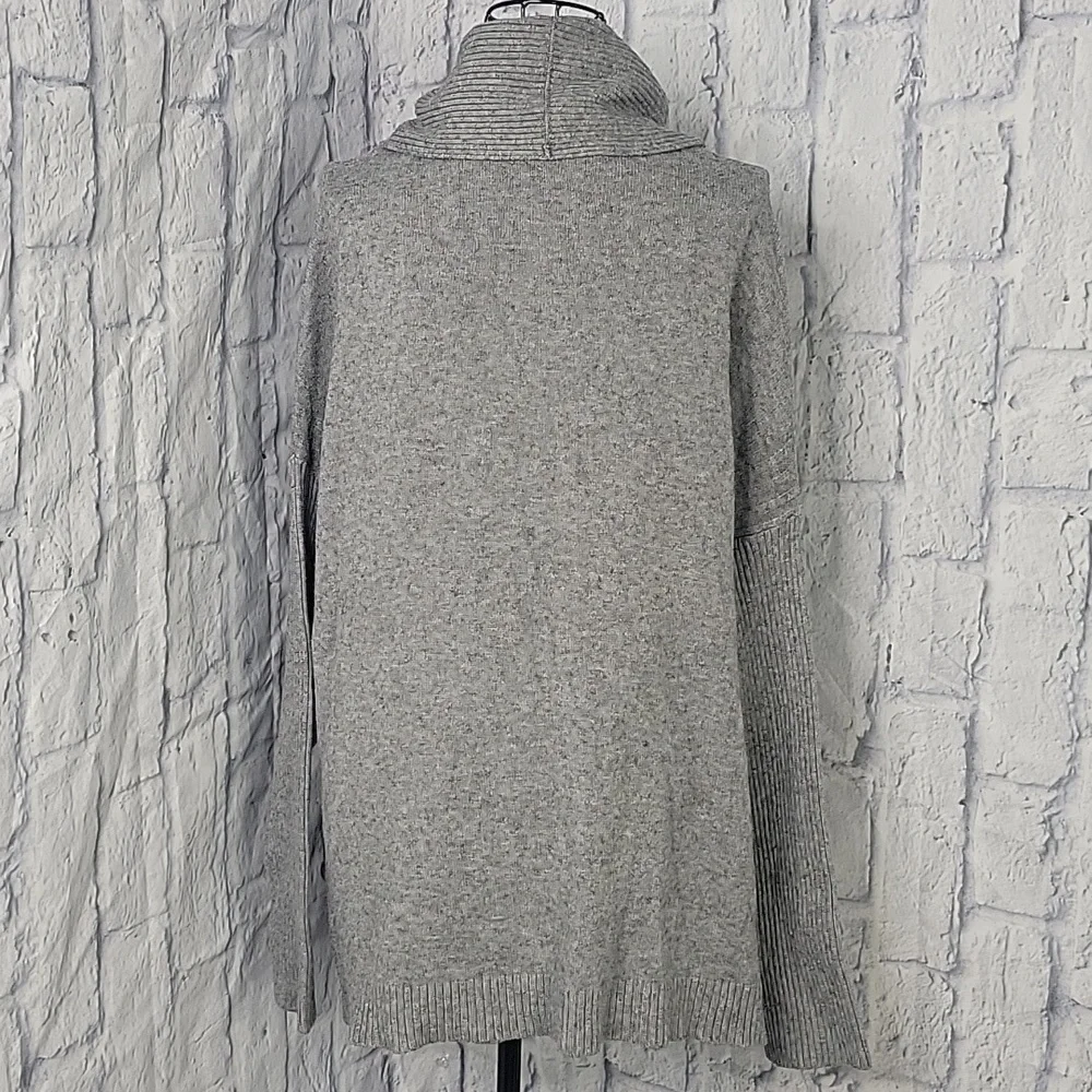×CYRUS Gray Loose Turtleneck‎ Sweater Large